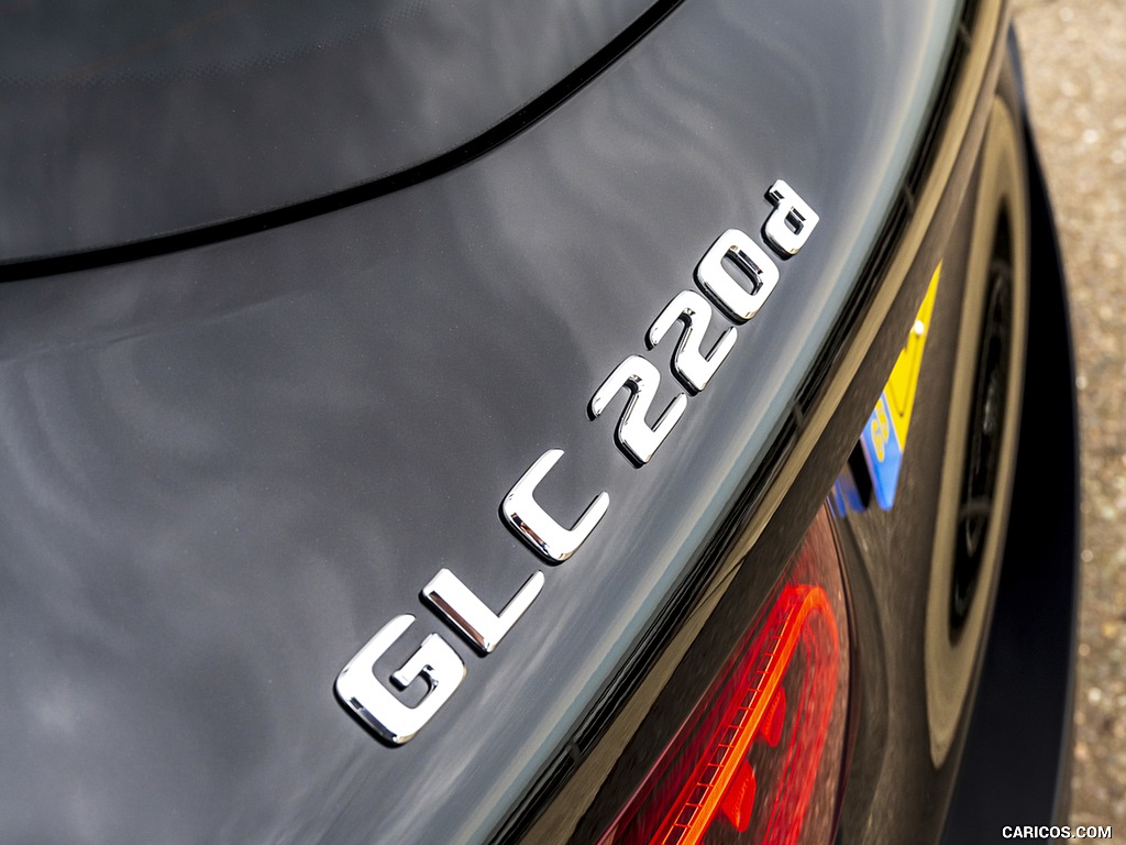 2020 Mercedes-Benz GLC 220d (UK-Spec) - Badge