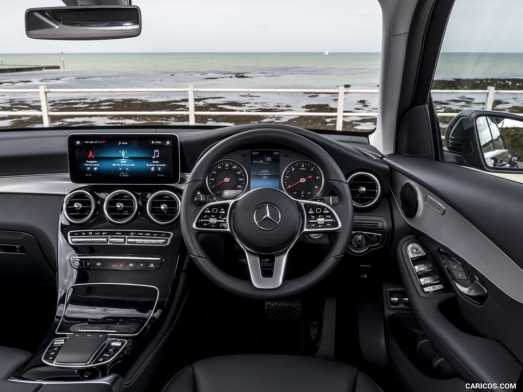 2020 Mercedes-Benz GLC 220d (UK-Spec) - Interior, Cockpit