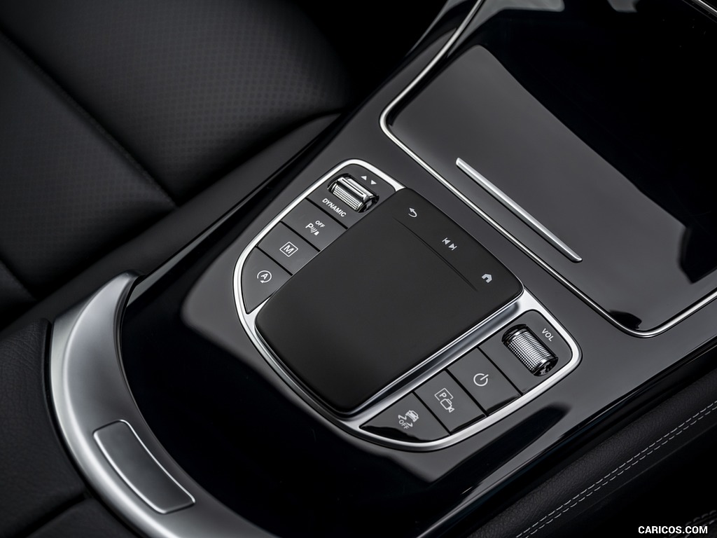 2020 Mercedes-Benz GLC 220d (UK-Spec) - Interior, Detail