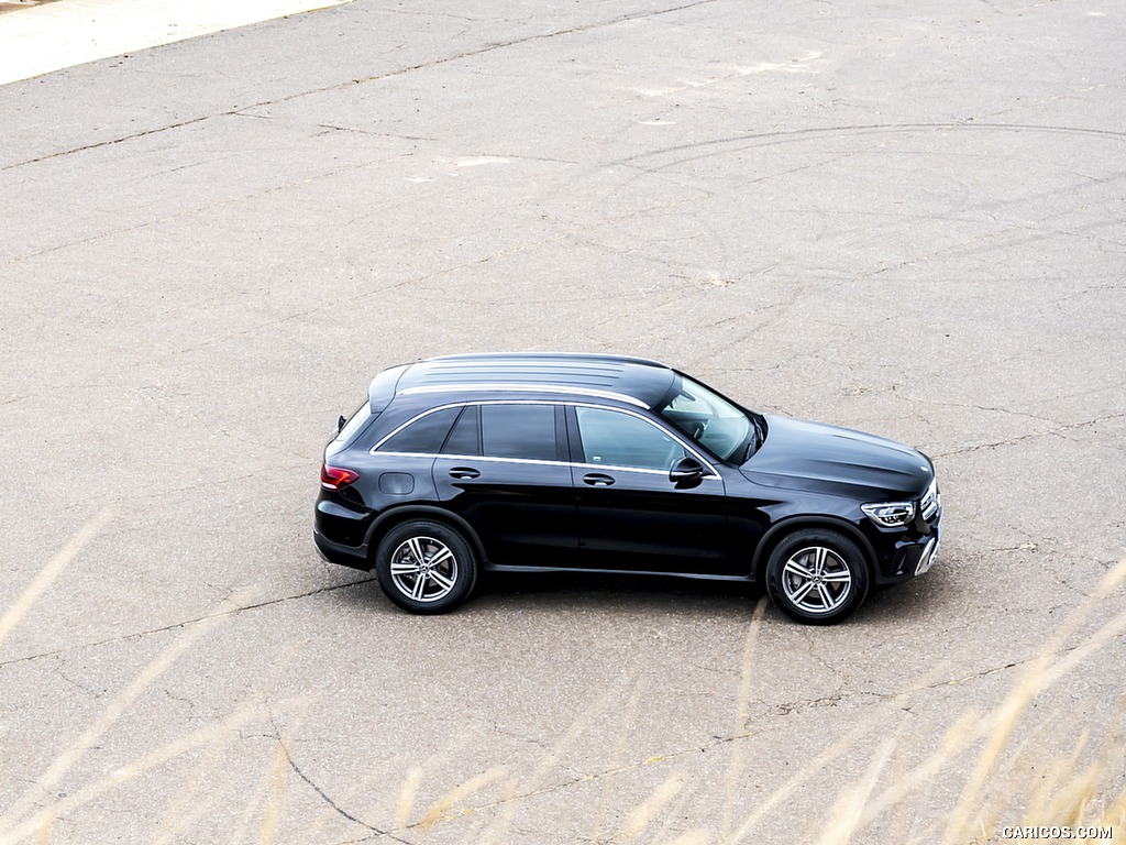 2020 Mercedes-Benz GLC 220d (UK-Spec) - Side