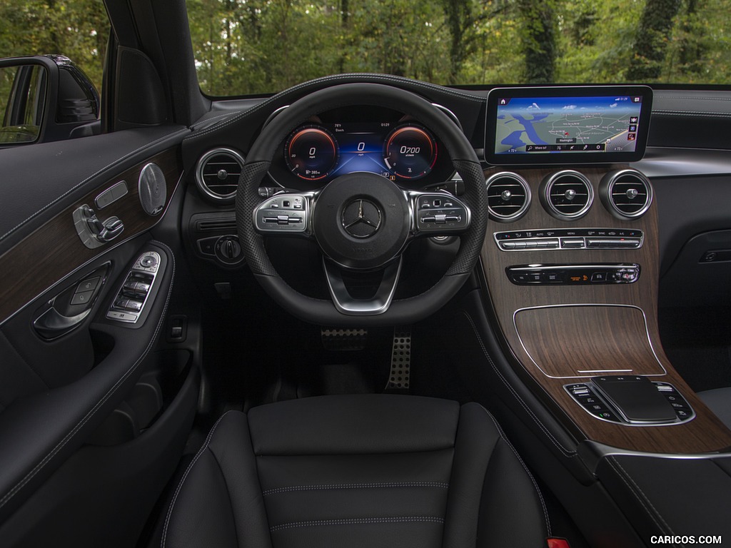 2020 Mercedes-Benz GLC 300 (US-Spec) - Interior, Cockpit