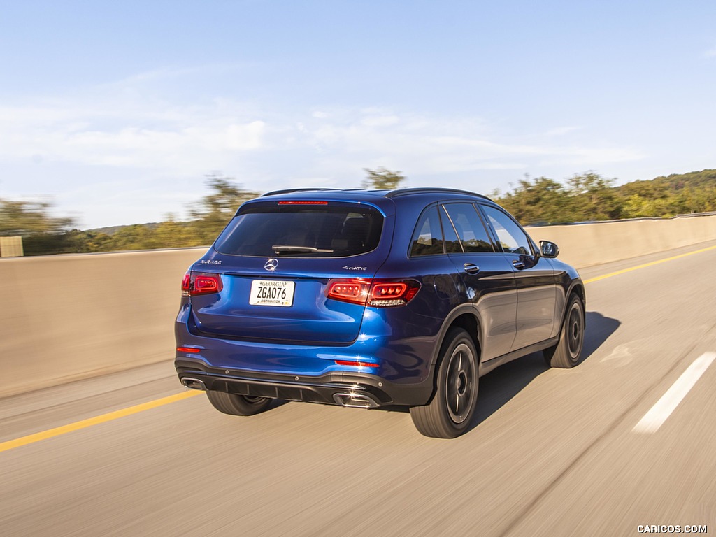 2020 Mercedes-Benz GLC 300 (US-Spec) - Rear Three-Quarter