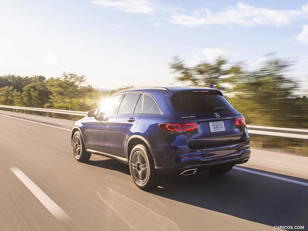 2020 Mercedes-Benz GLC 300 (US-Spec) - Rear Three-Quarter