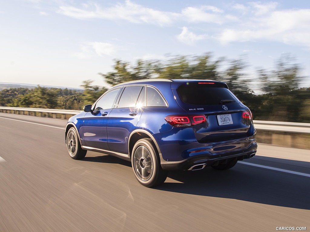 2020 Mercedes-Benz GLC 300 (US-Spec) - Rear Three-Quarter