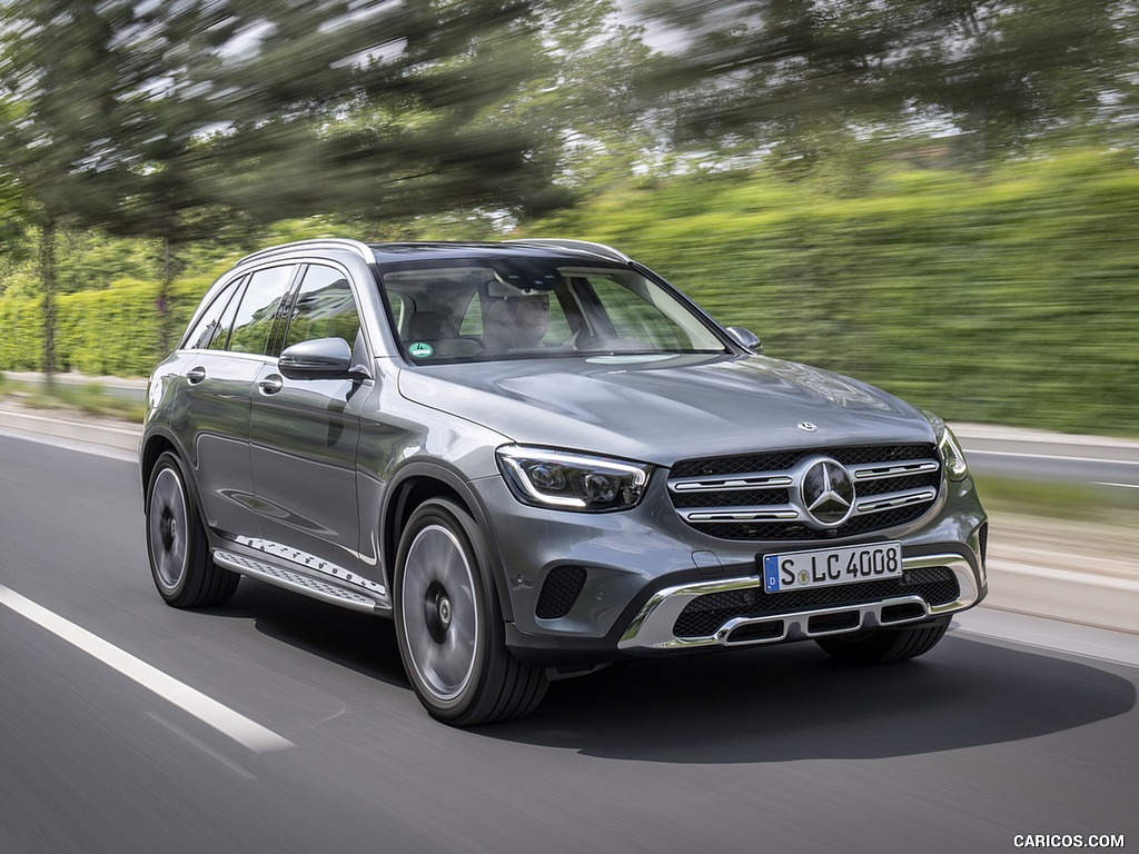 2020 Mercedes-Benz GLC 300 4MATIC (Color: Selenite Grey Metallic) - Front Three-Quarter