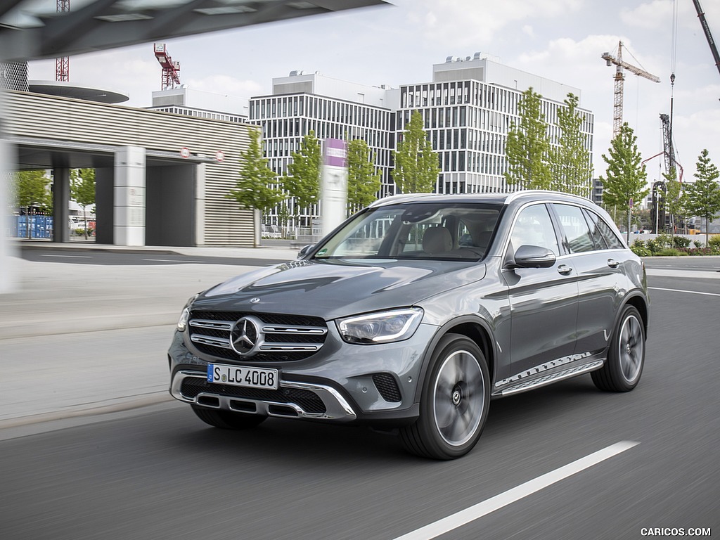 2020 Mercedes-Benz GLC 300 4MATIC (Color: Selenite Grey Metallic) - Front Three-Quarter