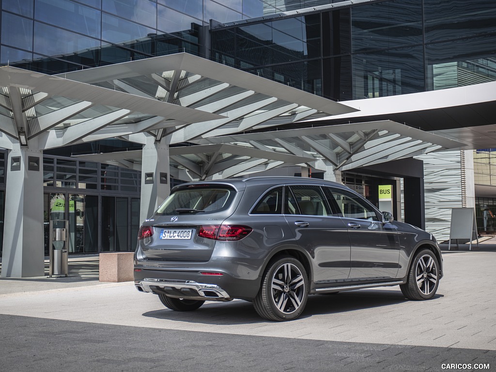 2020 Mercedes-Benz GLC 300 4MATIC (Color: Selenite Grey Metallic) - Rear Three-Quarter