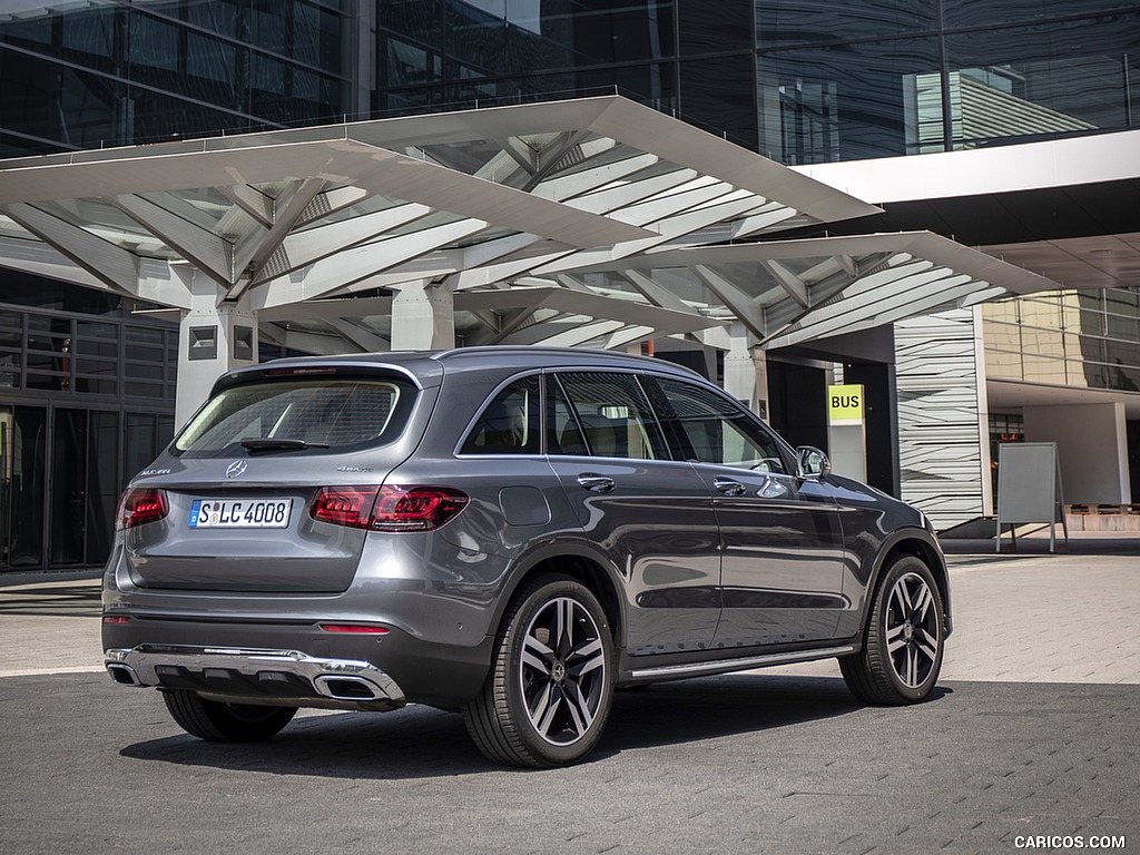 2020 Mercedes-Benz GLC 300 4MATIC (Color: Selenite Grey Metallic) - Rear Three-Quarter