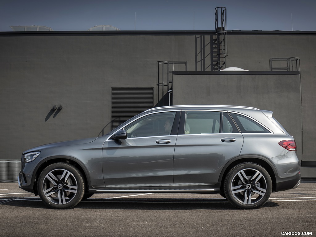 2020 Mercedes-Benz GLC 300 4MATIC (Color: Selenite Grey Metallic) - Side