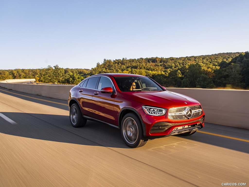 2020 Mercedes-Benz GLC 300 Coupe (US-Spec) - Front Three-Quarter