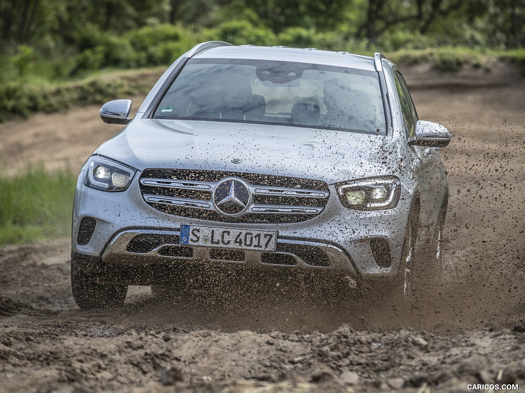 2020 Mercedes-Benz GLC 300 d 4MATIC (Color: Iridium Silver Metallic) - Off-Road