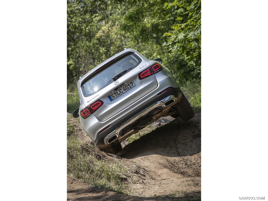 2020 Mercedes-Benz GLC 300 d 4MATIC (Color: Iridium Silver Metallic) - Off-Road