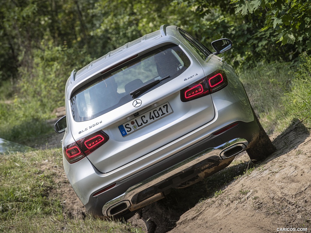 2020 Mercedes-Benz GLC 300 d 4MATIC (Color: Iridium Silver Metallic) - Off-Road