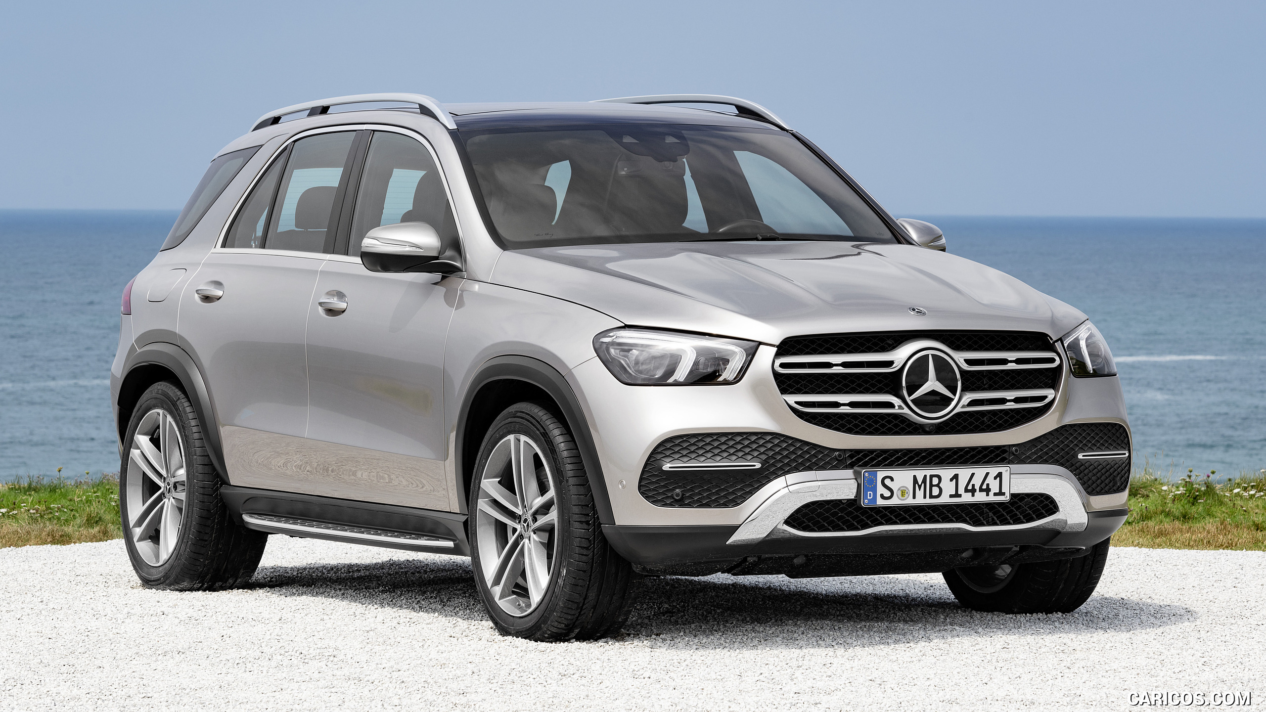 2020 Mercedes-Benz GLE (Color: Mojave Silver) - Front Three-Quarter, #34 of 358