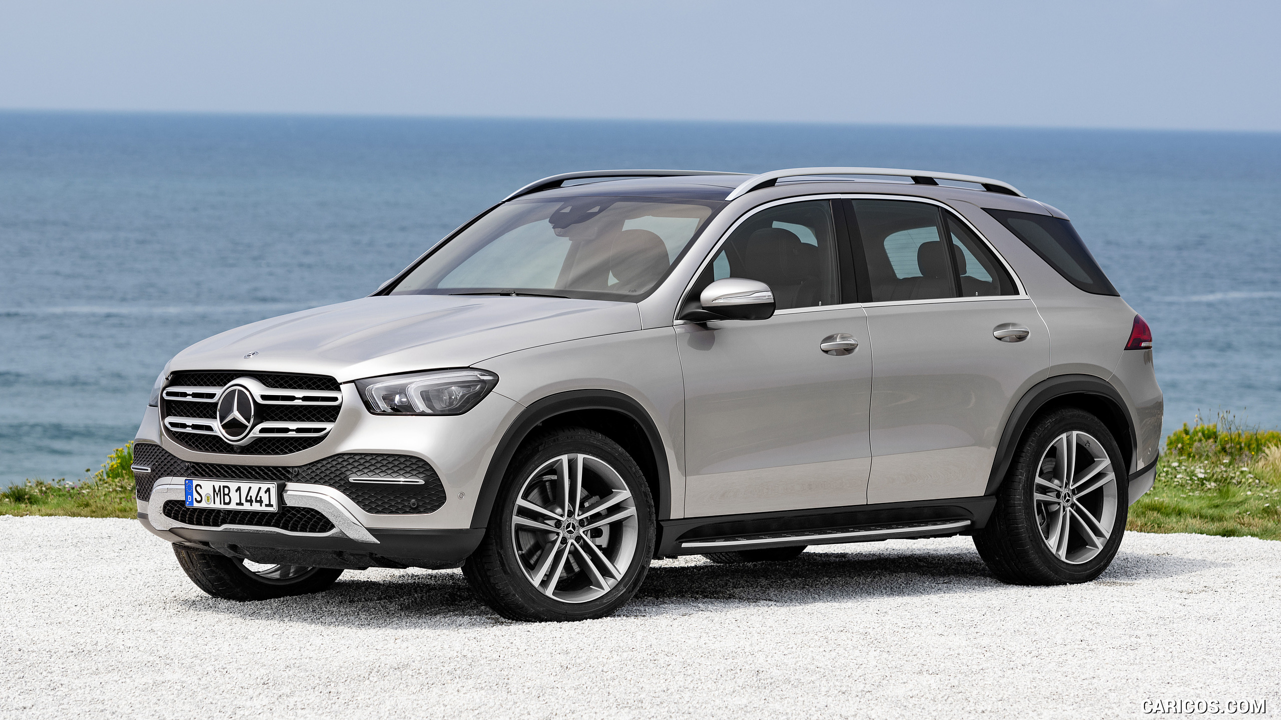 2020 Mercedes-Benz GLE (Color: Mojave Silver) - Front Three-Quarter, #35 of 358