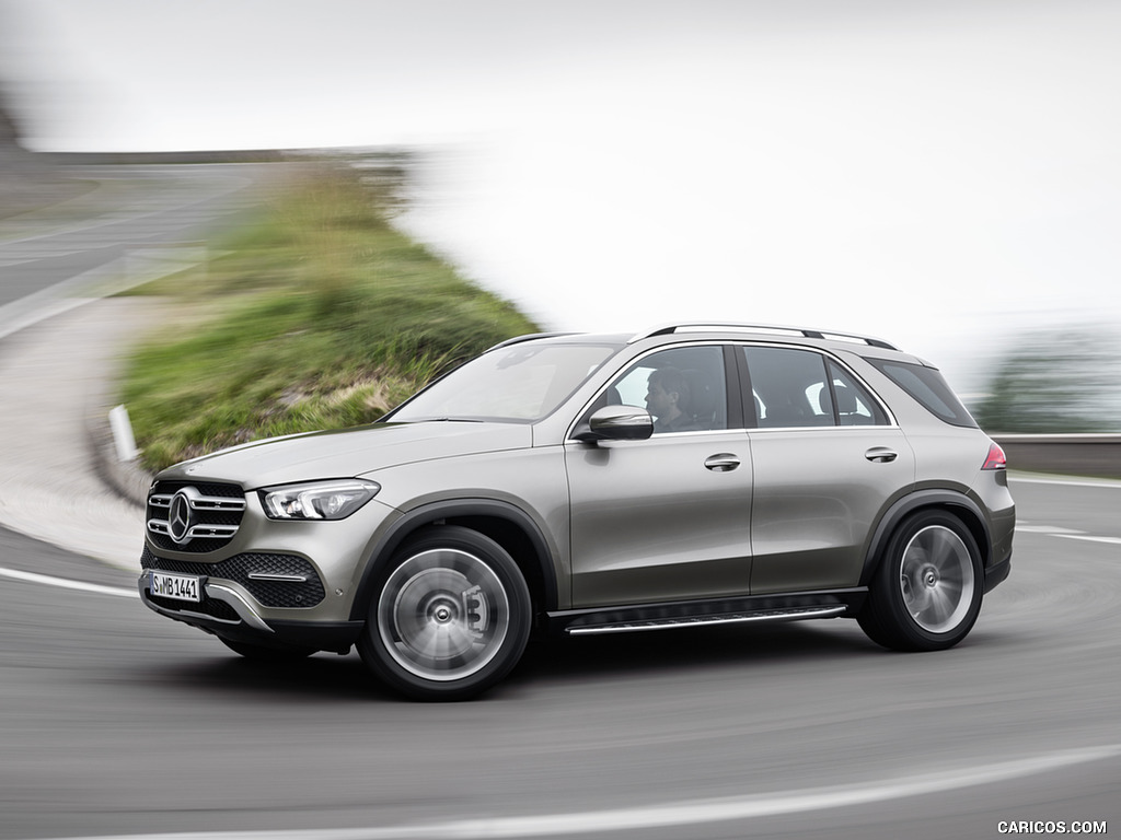 2020 Mercedes-Benz GLE (Color: Mojave Silver) - Front Three-Quarter