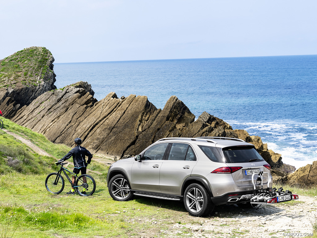 2020 Mercedes-Benz GLE (Color: Mojave Silver) - Rear Three-Quarter