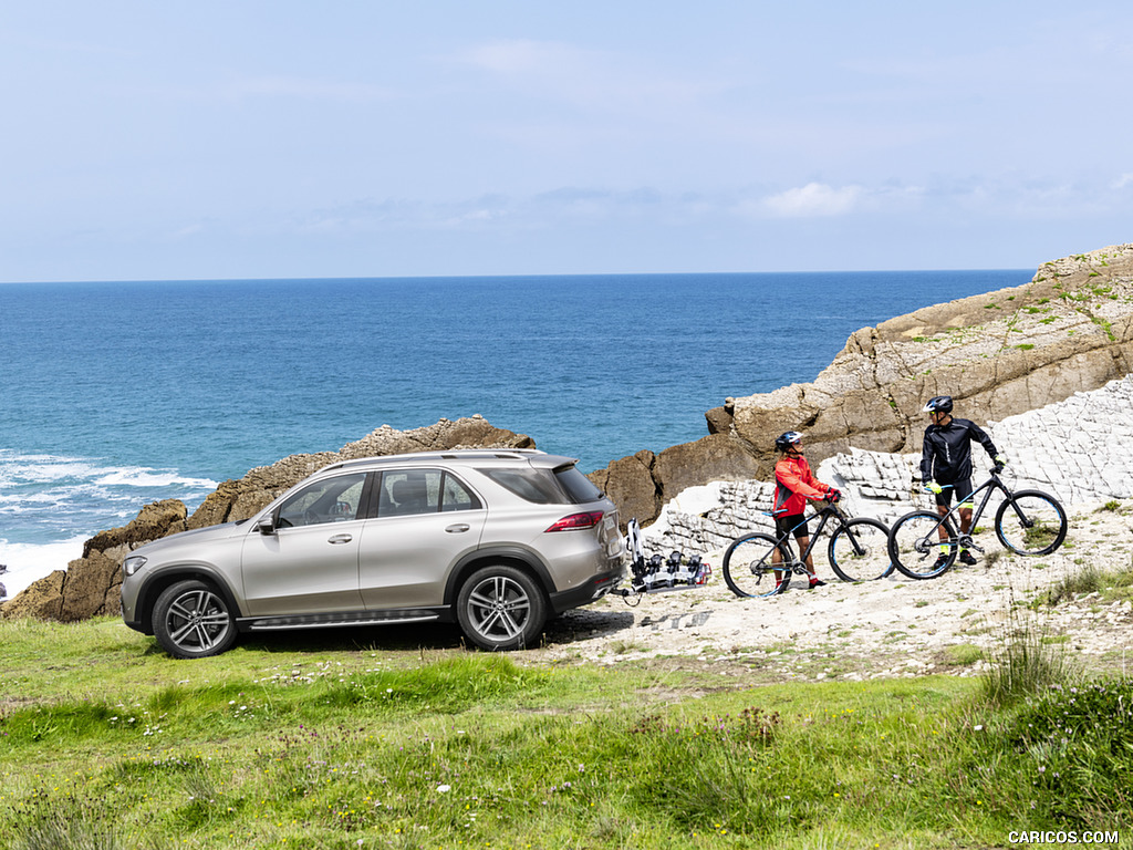 2020 Mercedes-Benz GLE (Color: Mojave Silver) - Side