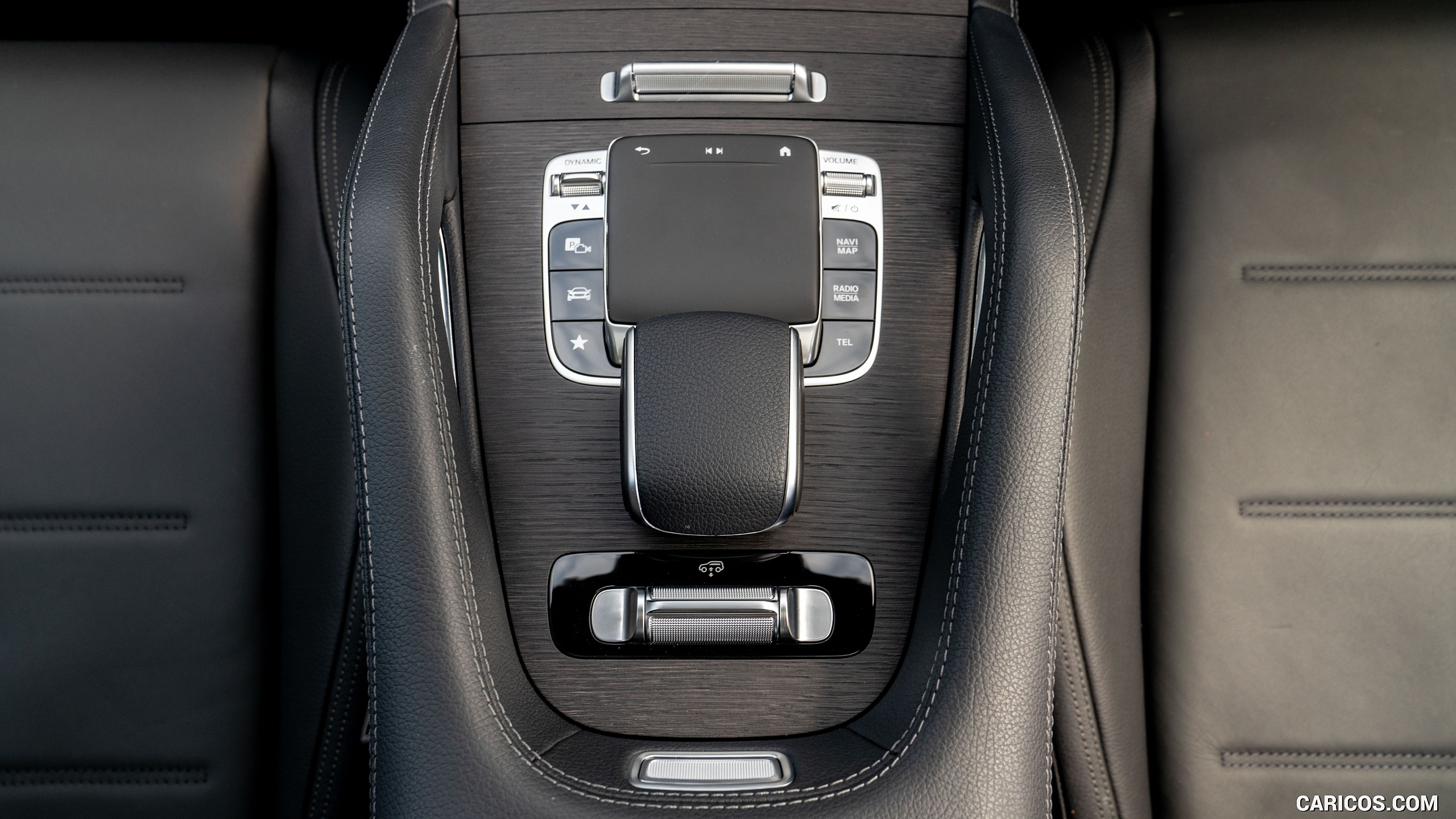 2020 Mercedes-Benz GLE 300d (UK-Spec) - Interior, Detail, #46 of 58