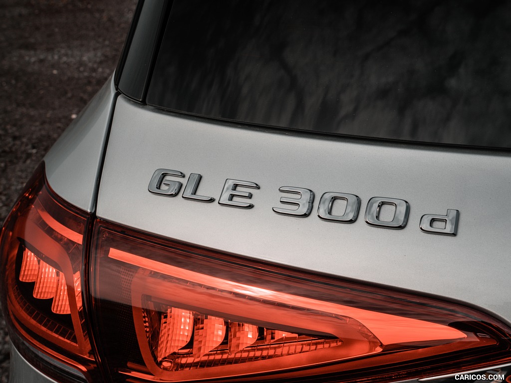 2020 Mercedes-Benz GLE 300d (UK-Spec) - Badge