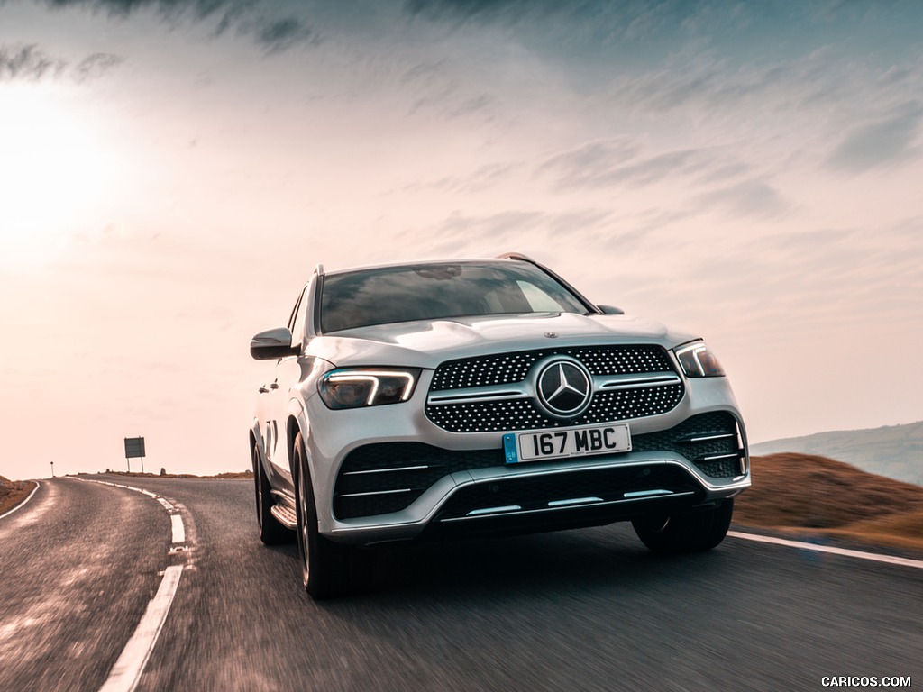 2020 Mercedes-Benz GLE 300d (UK-Spec) - Front