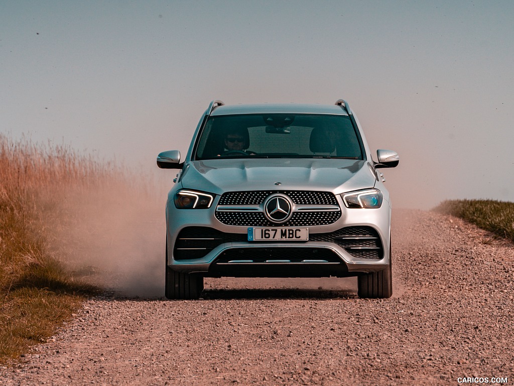 2020 Mercedes-Benz GLE 300d (UK-Spec) - Front