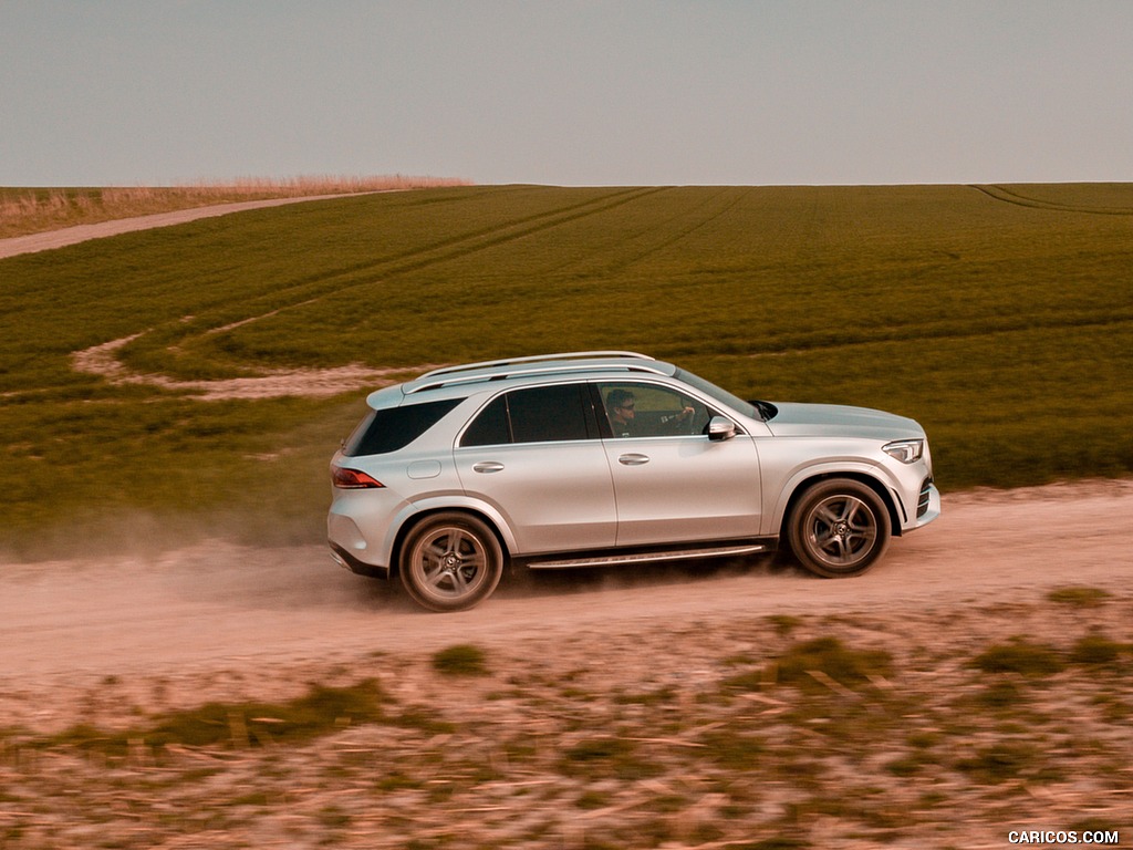 2020 Mercedes-Benz GLE 300d (UK-Spec) - Side