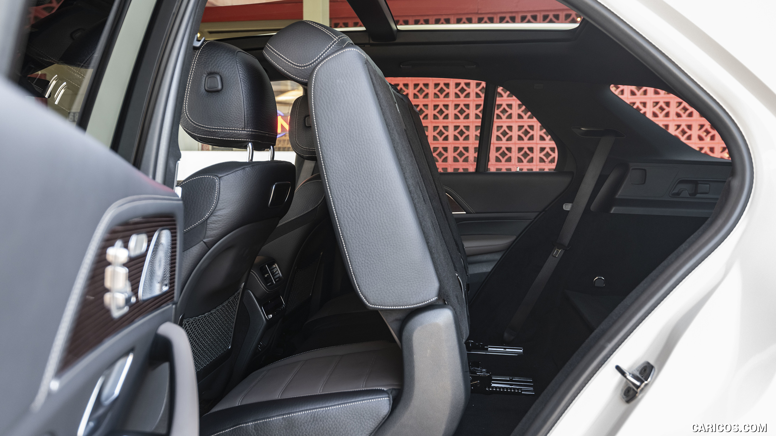 2020 Mercedes-Benz GLE 450 4MATIC (Color: Designo Diamond White Bright; US-Spec) - Interior, Rear Seats, #169 of 358