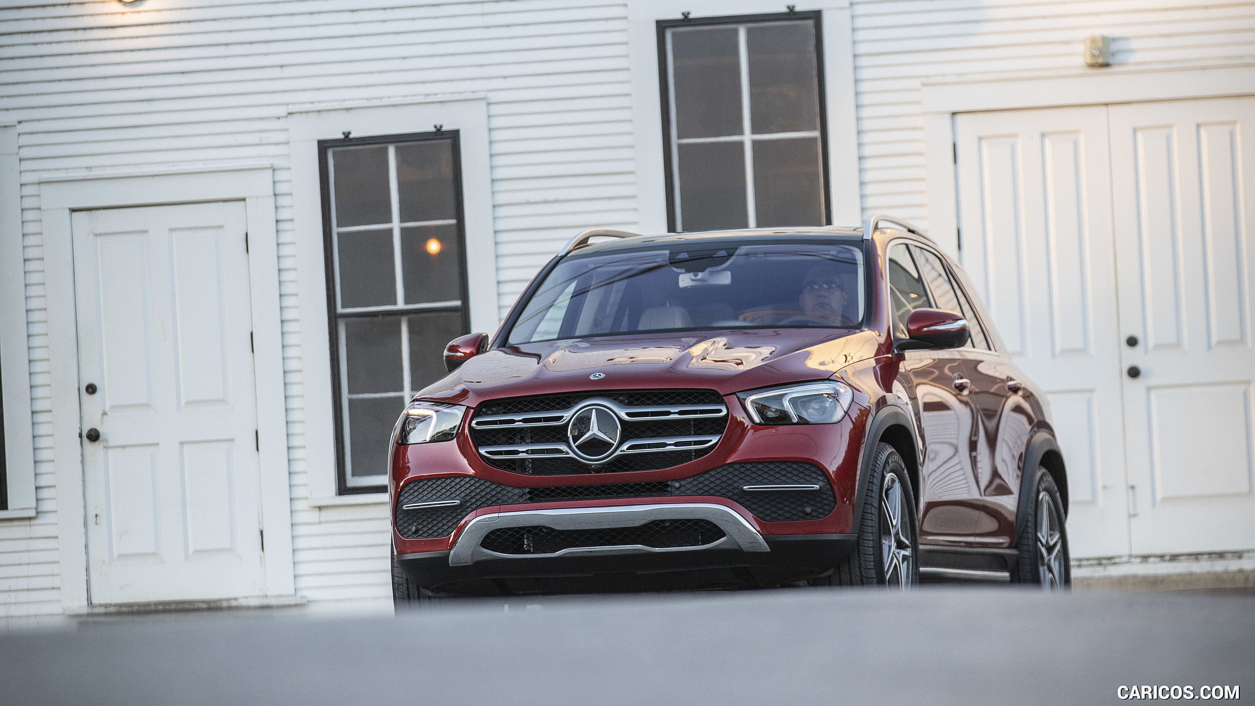 2020 Mercedes-Benz GLE 450 4MATIC (Color: Designo Hyazinth Red Metallic; US-Spec) - Front, #293 of 358