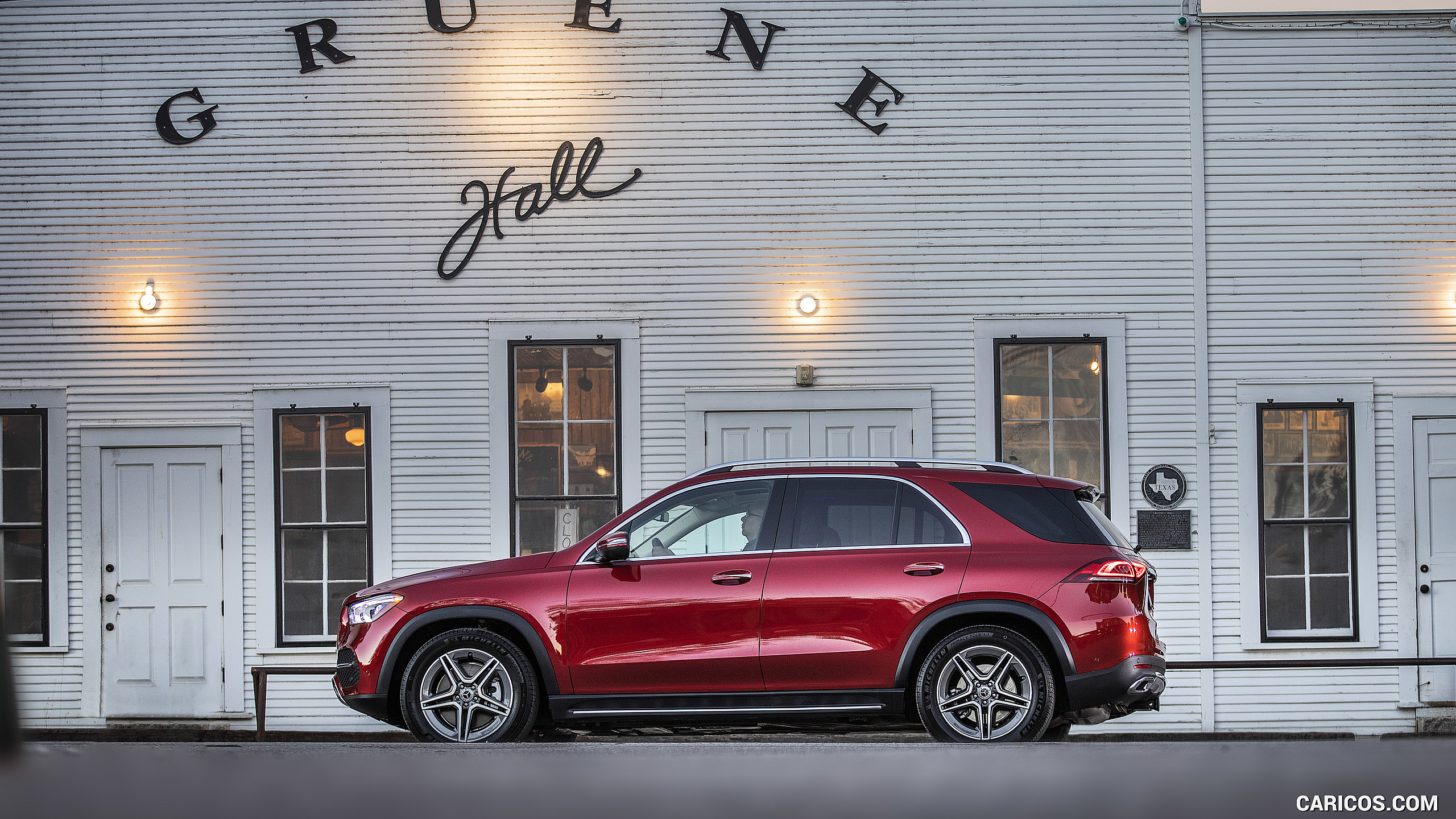 2020 Mercedes-Benz GLE 450 4MATIC (Color: Designo Hyazinth Red Metallic; US-Spec) - Side, #290 of 358