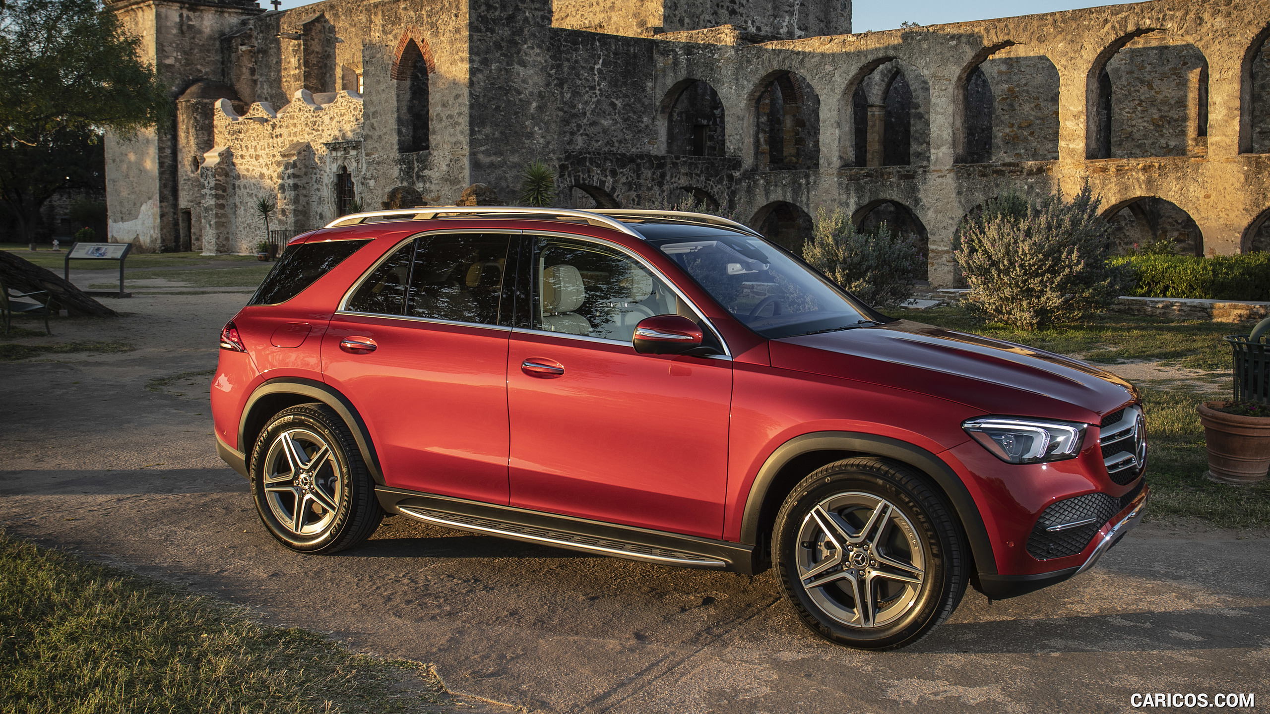 2020 Mercedes-Benz GLE 450 4MATIC (Color: Designo Hyazinth Red Metallic; US-Spec) , #312 of 358