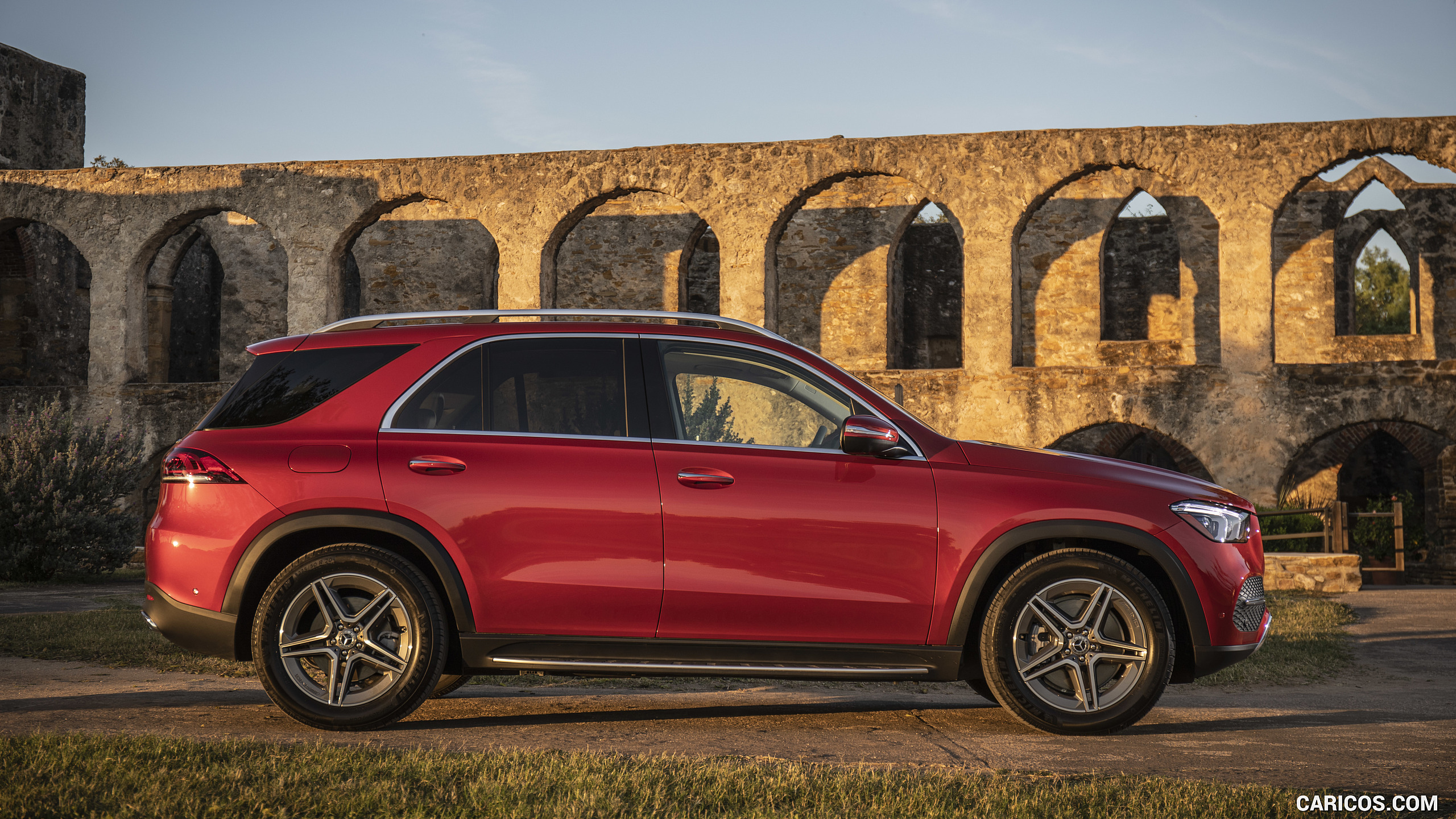 2020 Mercedes-Benz GLE 450 4MATIC (Color: Designo Hyazinth Red Metallic; US-Spec) , #313 of 358