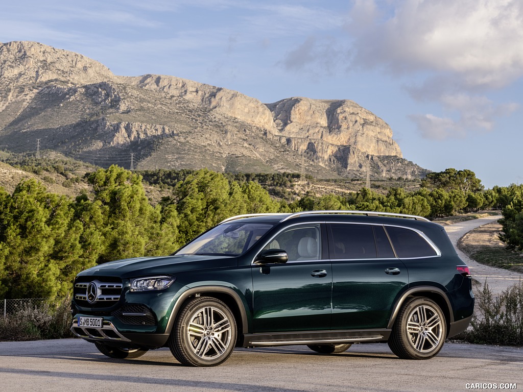 2020 Mercedes-Benz GLS (Color: Emerald Green) - Front Three-Quarter