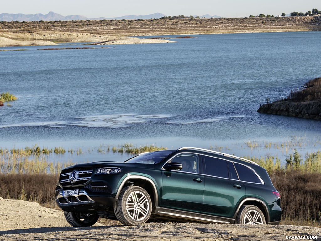 2020 Mercedes-Benz GLS (Color: Emerald Green) - Off-Road