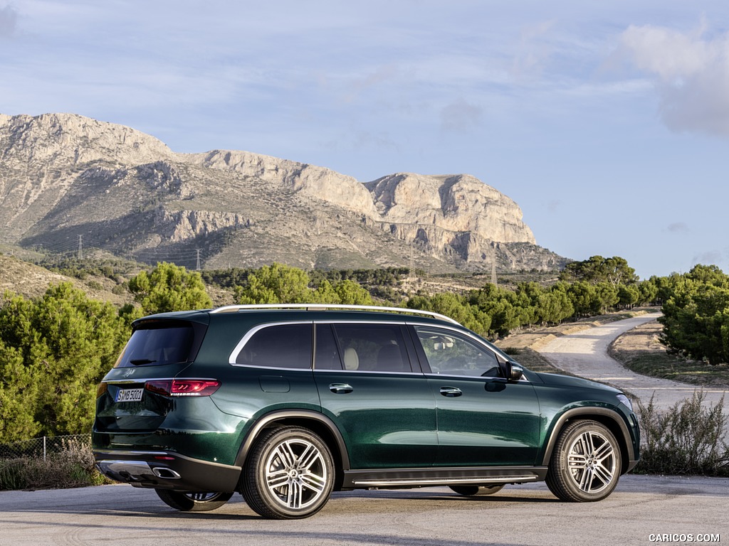 2020 Mercedes-Benz GLS (Color: Emerald Green) - Rear Three-Quarter