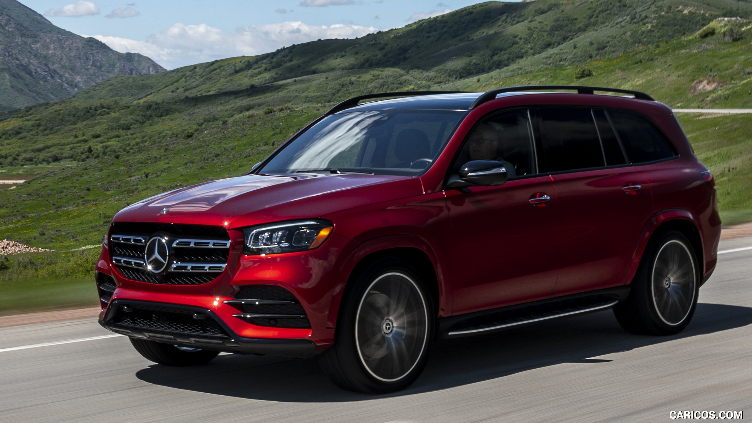 2020 Mercedes Benz Gls 580 Color Designo Cardinal Red Us Spec Front Three Quarter Caricos 8592