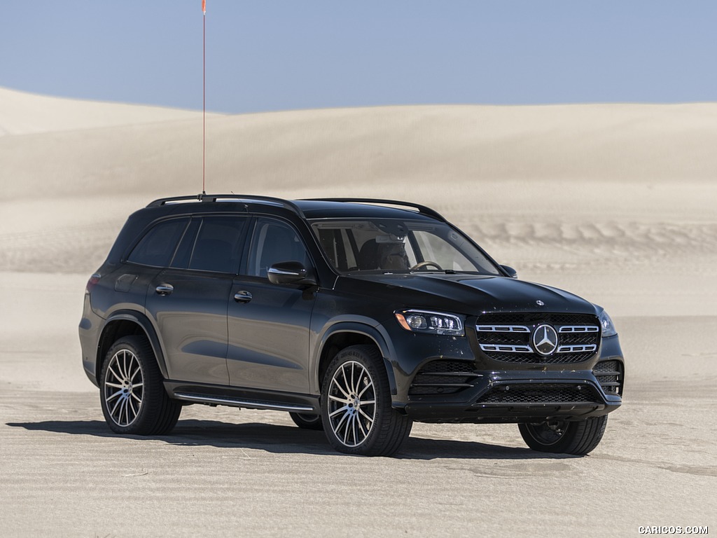 2020 Mercedes-Benz GLS 580 4MATIC (US-Spec) - Front Three-Quarter