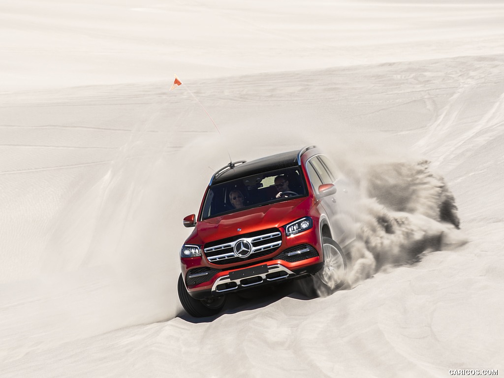 2020 Mercedes-Benz GLS 580 4MATIC (US-Spec) - Off-Road