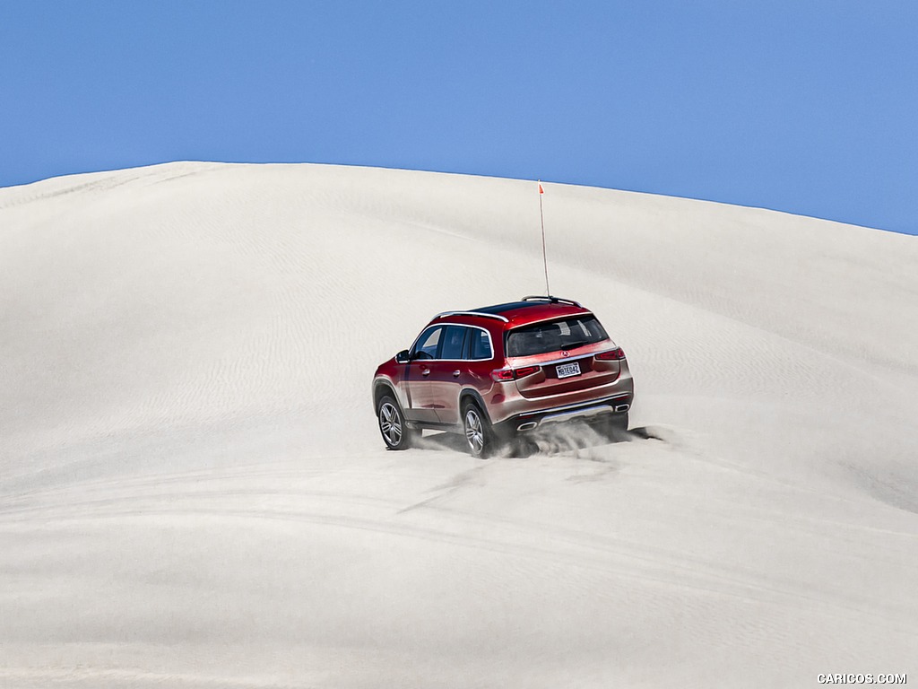 2020 Mercedes-Benz GLS 580 4MATIC (US-Spec) - Off-Road