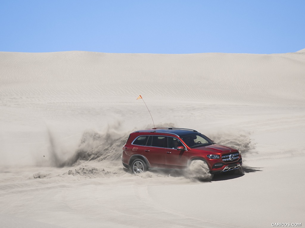 2020 Mercedes-Benz GLS 580 4MATIC (US-Spec) - Off-Road