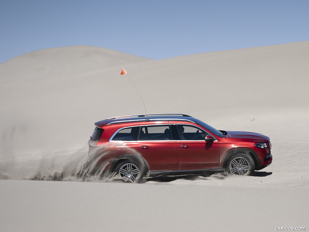 2020 Mercedes-Benz GLS 580 4MATIC (US-Spec) - Off-Road