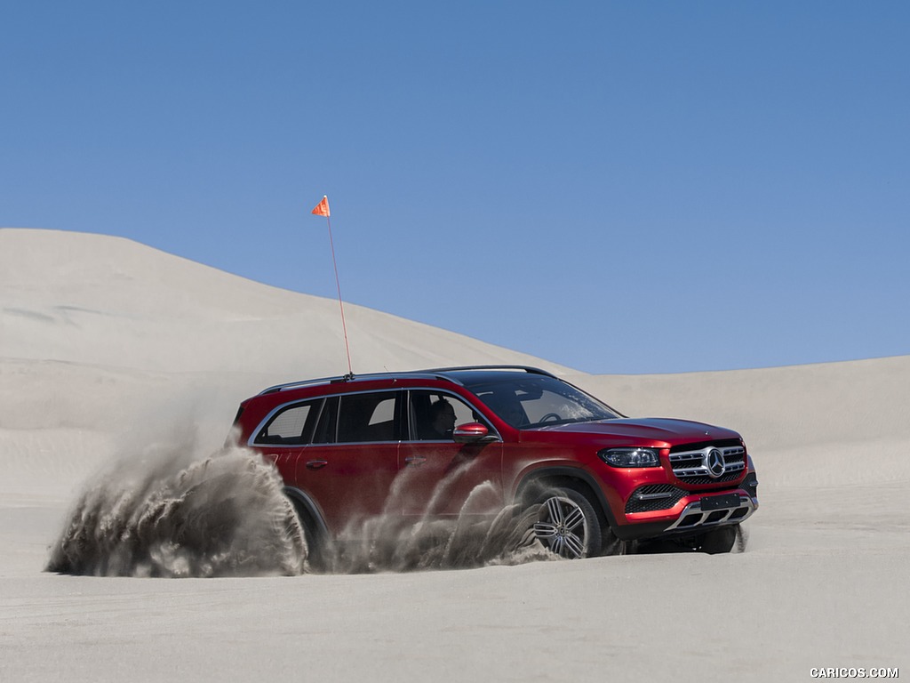 2020 Mercedes-Benz GLS 580 4MATIC (US-Spec) - Off-Road