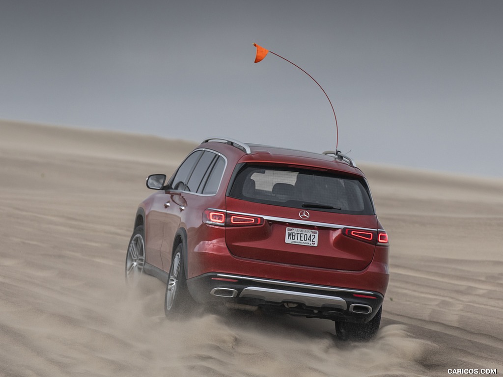 2020 Mercedes-Benz GLS 580 4MATIC (US-Spec) - Off-Road