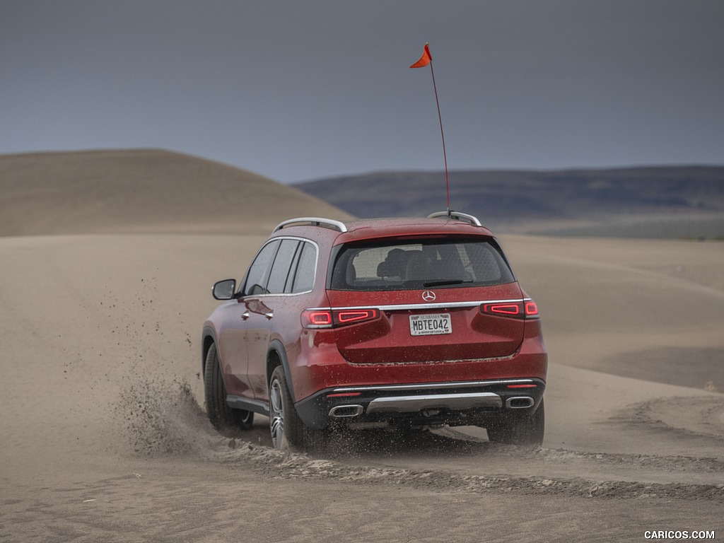 2020 Mercedes-Benz GLS 580 4MATIC (US-Spec) - Off-Road