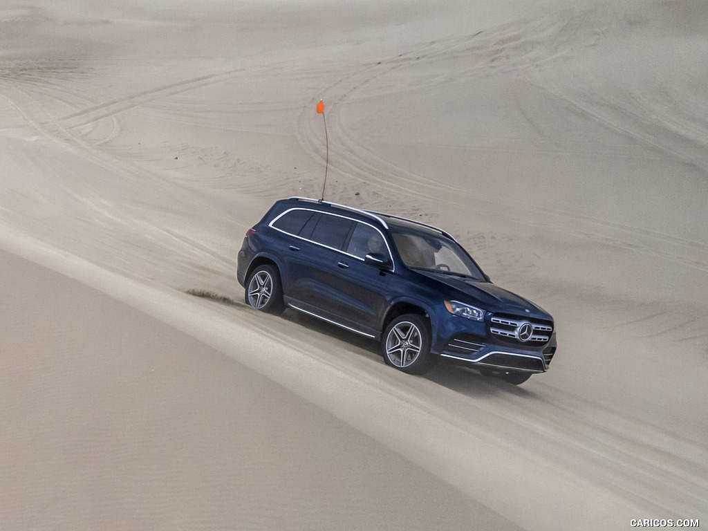 2020 Mercedes-Benz GLS 580 4MATIC (US-Spec) - Off-Road