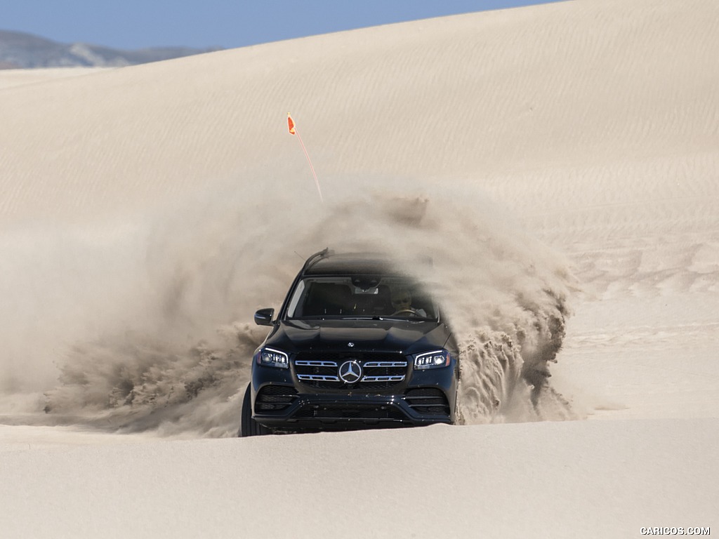 2020 Mercedes-Benz GLS 580 4MATIC (US-Spec) - Off-Road