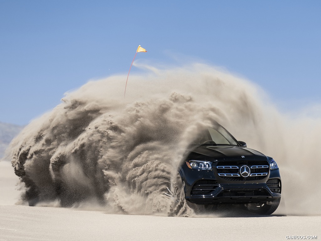 2020 Mercedes-Benz GLS 580 4MATIC (US-Spec) - Off-Road