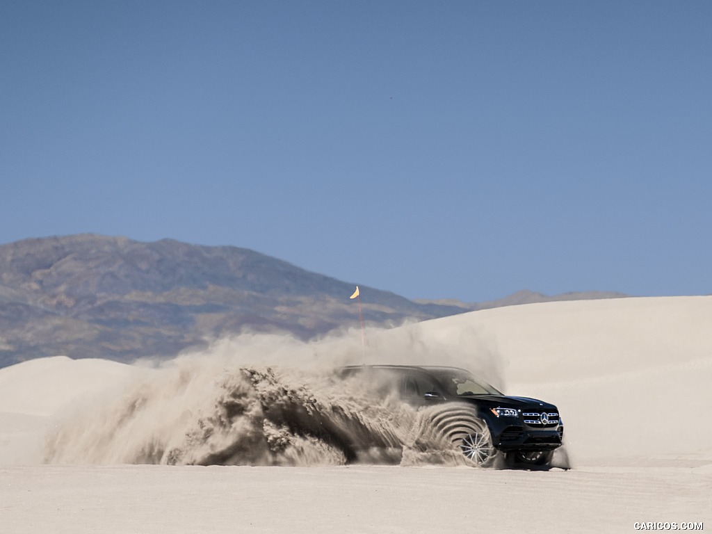 2020 Mercedes-Benz GLS 580 4MATIC (US-Spec) - Off-Road