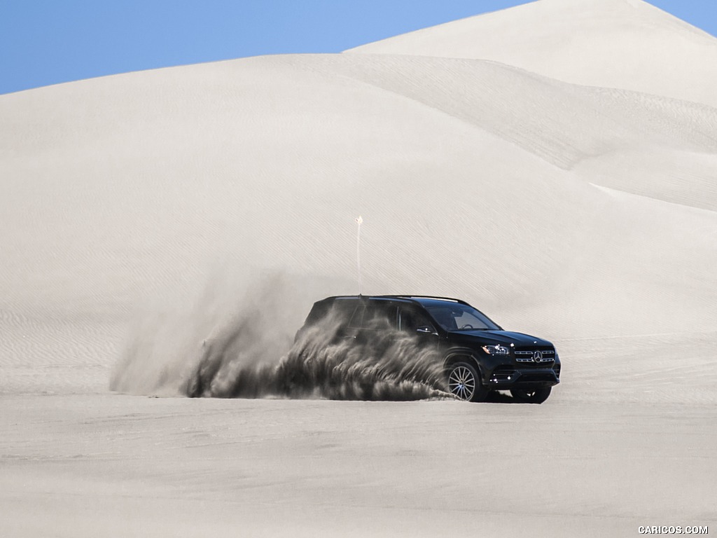 2020 Mercedes-Benz GLS 580 4MATIC (US-Spec) - Off-Road