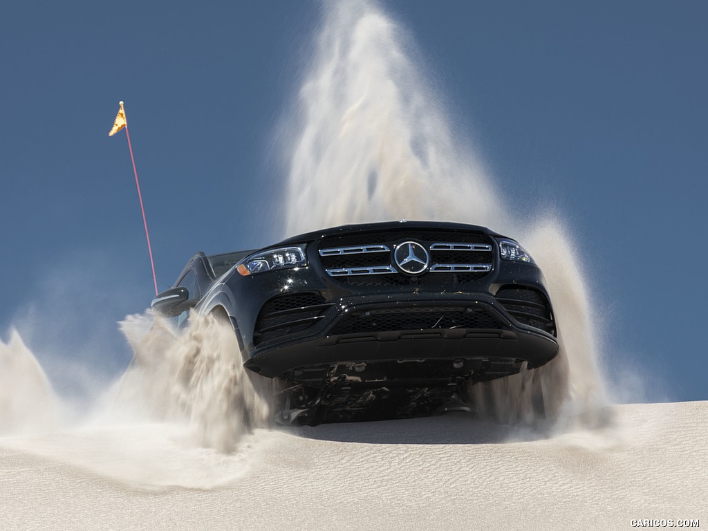 2020 Mercedes-Benz GLS 580 4MATIC (US-Spec) - Off-Road